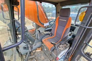 Гусеничний екскаватор Doosan DX340 LC 2018 р. 213 кВт 6135 м/год.