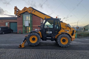 Телескопический погрузчик JCB 540-140 2016 г. 3170 м/ч.