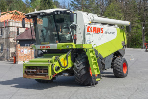 CLAAS LEXION 580 2004 y. 316 kW. 3529/2704  m/h with V900 header №5089