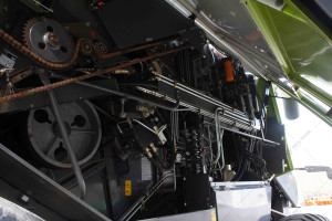 Комбайн СLAAS LEXION 580 2004 г. 316 кВт 3604/2704  м/ч. с жаткой V900 и прицепом CLAAS №5089