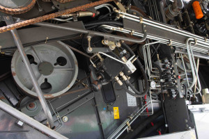 Комбайн СLAAS LEXION 580 2004 г. 316 кВт 3604/2704  м/ч. с жаткой V900 и прицепом CLAAS №5089