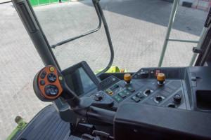 Комбайн СLAAS LEXION 580 2004 г. 316 кВт 3604/2704  м/ч. с жаткой V900 и прицепом CLAAS №5089