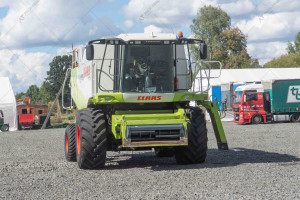 Комбайн СLAAS LEXION 580 2004 р. 316 кВт 3604/2704  м/г. з жаткою V900 та причепом CLAAS №5089