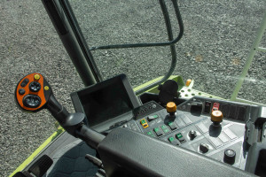 Комбайн СLAAS LEXION 580 2004 р. 316 кВт 3604/2704  м/г. з жаткою V900 та причепом CLAAS №5089