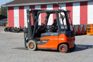 Вилочный погрузчик Linde E25L-01 2016 г. 22861 м/ч.,  № 5205