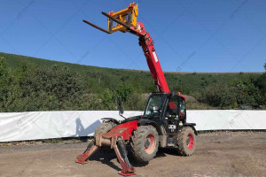 Телескопический погрузчик JCB 533-105 2015 г. 4054 м/ч.
