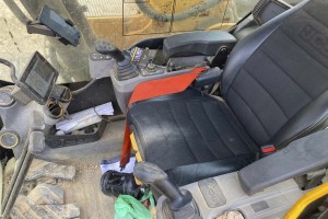 Гусеничный экскаватор JCB JS220XL 2021 г. 129 кВт 2818 м/ч.