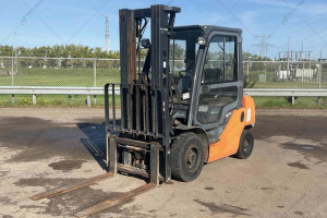 Газовий навантажувач Toyota 02-8FGF25 2010 р. 5593 м/г.