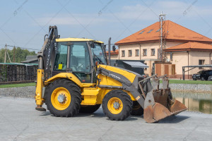 Экскаватор погрузчик Volvo BL71 2005 г. 70 кВт. 4471 м/ч., №4783