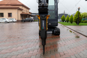 Indeco HP 100 hydraulic breaker