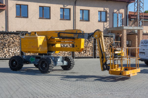 Колінчастий підіймач Haulotte HA16R 2017 р. 3681 м/г. № 5509