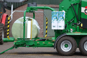 Agronic Multibaler 1220 combi baler with wrapper