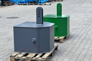 A.TOM 1000 counterweight for front hitch