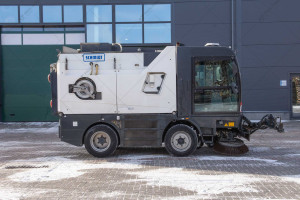 Schmidt Compact 400 Compact Sweeper 2016 y.  3665,7 m/h.,  №4127 L