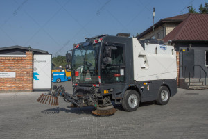 Schmidt Compact 400 Compact Sweeper 2016 y.  3665,7 m/h.,  №4127 L