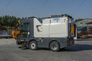 Підмітальна машина Schmidt Compact 400 Compact Sweeper  2016 р. 3665,7 м/г.,  №4127 L