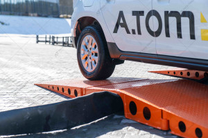 Hose line crossing ramps up to 6 inches (152 mm)