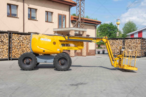 Коленчатый подъемник Haulotte HA16PXNT 2005 г. 4926 м/ч., № 5499