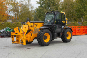 Телескопический погрузчик JCB 533-105 2017 г. 4542 м/ч. № 5565