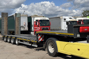 Напівпричіп низькорамний (трал) Goldhofer STNL4 2022 р.