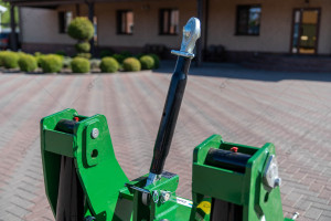Навеска фронтальная трехточечная А.ТОМ 4500 на John Deere 8 серии