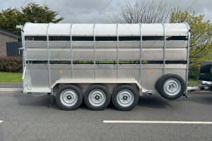 NUGENT Livestock Trailer L4318T two-axle 3.5 t