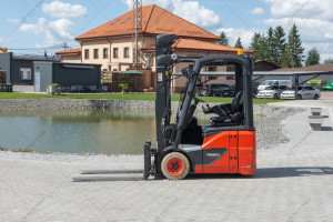 LINDE E12-02 2019 y. 6757 m/h. №5455