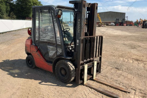TOYOTA 06-8FG25 2016 y. 13072 m/h.