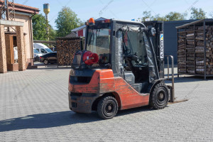 Вилковий навантажувач TOYOTA 06-8FG25F 2016 р. 13073.4 м/г. № 5486  