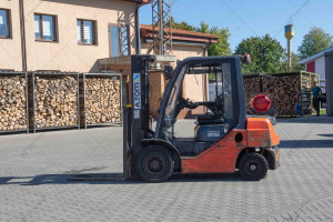 Вилковий навантажувач TOYOTA 06-8FG25F 2016 р. 13073.4 м/г. № 5486  