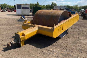 Причіпний дорожній каток Bomag Towable 