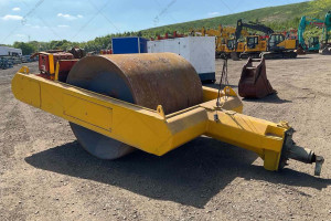 Причіпний дорожній каток Bomag Towable 