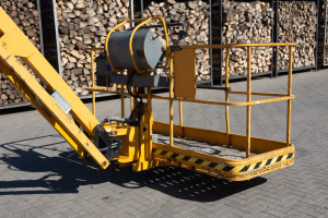Коленчатый подъемник Haulotte HT23RTJ 2014 г. 3919 м/ч. № 5487