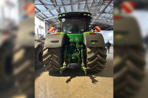 John Deere 8400R Premium Edition 2018 y. 400 h. p. 4204 m/h.