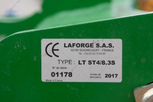 Передня трьохточкова навіска Laforge LT ST4/8.3S на John Deere 8 серії