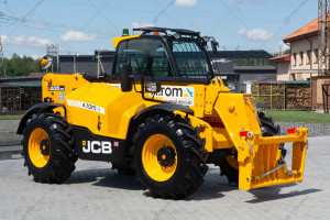 Телескопический погрузчик JCB 535-95 2025 г. 340 м/ч.