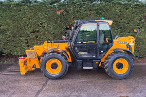 Телескопический погрузчик JCB 533-105 2017 г. 3800 м/ч. 