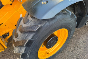 Телескопический погрузчик JCB 533-105 2017 г. 3800 м/ч. 