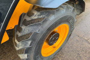 Телескопический погрузчик JCB 533-105 2017 г. 3800 м/ч. 