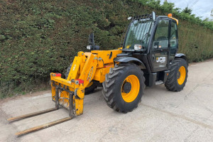 Телескопический погрузчик JCB 531-70 2017 г. 55 кВт 6030 м/ч.