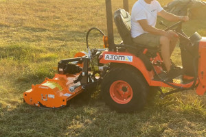 Трактор Kubota BX2370 с мульчером Samasz PIKO 100 H