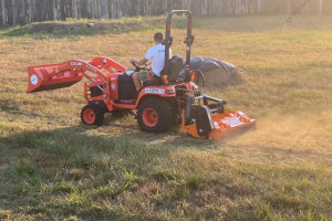 Трактор Kubota BX2370 с мульчером Samasz PIKO 100 H