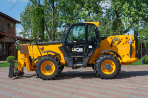 Телескопический погрузчик JCB 540-170 2017 г. 55 кВт. 3863 м/ч., №4384