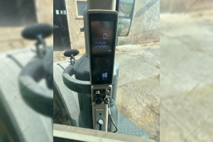 Трактор John Deere 8400R 2020 г. 4413 м/год. № 5573 Трактор John Deere 8400R 2020 г. 4413 м/год. № 5573