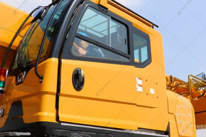 XCMG XCT25L5_SR (all-wheel drive 6x6)