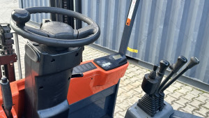 Вилочный погрузчик Toyota 7FBEST15  2011 г. № 3012