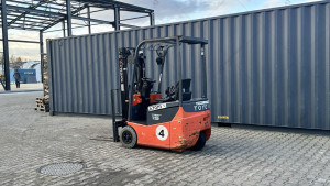 Вилочный погрузчик Toyota 7FBEST15  2011 г. № 3012