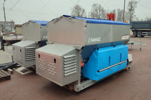 Samasz IceSTORM 700 road salt and sand spreaders