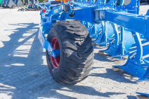 Оборотний плуг Lemken Diamant 16 7+1 (Демо)