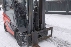 Вилочный погрузчик Linde H25T-01 2020 г. 39,6 кВт., 5025 м/ч. №6084